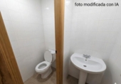 Local comercial en venta con 30m² en Almería, Calle de Gibraltar Español foto
