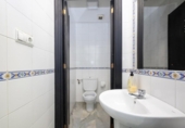 Local comercial en venta con 231m² en Granada, en la zona de Pajaritos, Avenida de Andaluces foto