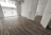 Local comercial en venta con 180m² en Benidorm, Avenida del Rei Jaume I foto