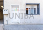 Nave Industrial en venta con 357m² en Badajoz, avenida de elvas foto