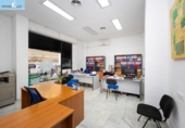 Local comercial en venta con 231m² en Granada, en la zona de Pajaritos, Avenida de Andalucía foto