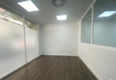 Local comercial en venta con 104m² en Benetúser, Calle Ramón Navarro foto