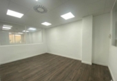 Local comercial en venta con 104m² en Benetúser, Calle Ramón Navarro foto