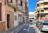 Local comercial en venta con 151m² en Alicante foto