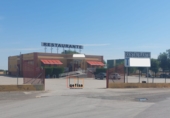 736m² restaurant for sale in Valdepeñas photo