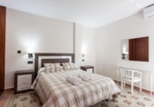 411m² building for sale in Granada, in the area of Magdalena Neighborhood, Calle Obispo Hurtado photo