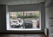 Local comercial en alquiler con 160m² en León, en la zona de San Lorenzo - La Palomera - San Mamés, Calle Joaquín González Vecín foto