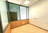 261m² commercial premises for sale in Valencia, photo