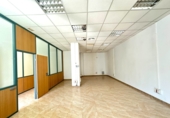 261m² commercial premises for sale in Valencia photo