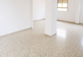 90m² commercial premises for sale in Jaén photo