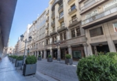 500m² offices for sale in Granada, in the area of San Antón Neighborhood, Calle Pino photo