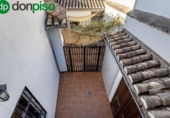 335m² building for sale in Granada, in the area of Albaicín, Placeta del Cristo de las Azucenas photo