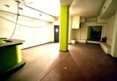 Local comercial en venta con 128m² en Sevilla, en la zona de Huerta del Pilar, Calle Luis Montoto foto
