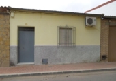 Local comercial en venta con 140m² en Benamejí, Calle Grieta foto