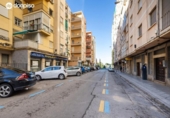 Local comercial en venta con 360m² en Granada foto