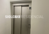 Local comercial en venta, traspaso con 8m² en l'Hospitalet de Llobregat, en la zona de Sant Josep, Avinguda de Ventura Gassol foto
