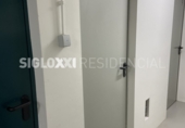 Local comercial en venta, traspaso con 8m² en l'Hospitalet de Llobregat, en la zona de Sant Josep, Avinguda de Ventura Gassol foto