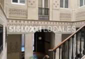 Local comercial en venta con 133m² en Barcelona, en la zona de Barri Gòtic, Carrer dels Còdols foto