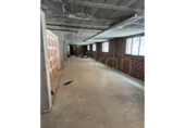Local comercial en venta con 400m² en Lérida, Carrer Saturn foto