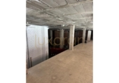 Local comercial en venta con 400m² en Lérida, Carrer Saturn foto