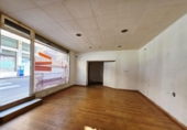 Local comercial en venta con 46m² en Barcelona foto