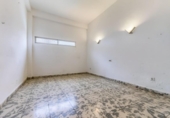 Local comercial
en venda
amb 123m² a Marbella, Calle Poeta José María Cano foto