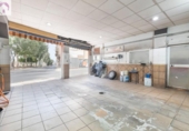 Local comercial en venta con 218m² en Maracena, Calle de los Zarcillos foto