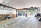 Local comercial en venta con 218m² en Maracena, Calle de los Zarcillos foto