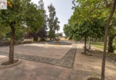Local comercial en venta con 218m² en Maracena, Calle de los Zarcillos foto