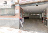 Local comercial en venta con 218m² en Maracena, Calle de La Rioja foto