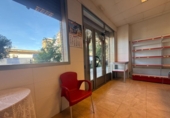 Local comercial en venta con 40m² en Granada, en la zona de Las Torres, Carretera de Málaga foto