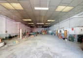 495m² commercial premises industrial for sale in Moncada, Calle Daniel Comboni photo