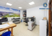 Local comercial en venta con 360m² en Granada, Calle Virgen Blanca foto