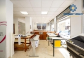 Local comercial en venta con 360m² en Granada, Calle Virgen Blanca foto
