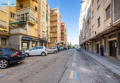 Local comercial en venta con 360m² en Granada foto