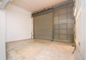 Local comercial Industrial en venta con 1017m² en Manresa, en la zona de Poble Nou, Passatge de Puigberenguer foto