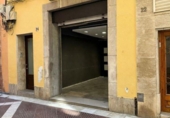Local comercial en venta con 77m² en Vilanova i la Geltrú, en la zona de Centrevila, Carrer Major foto
