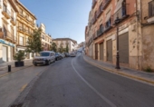 Local comercial en venta con 60m² en Guadix foto