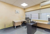 Local comercial en venta en Madrid, en la zona de Recoletos foto