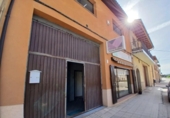 Local comercial Industrial en venta con 460m² en Valdeltormo, Calle José Antonio Primo de Rivera foto