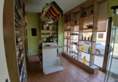 Local comercial Industrial en venta con 460m² en Valdeltormo, Calle José Antonio Primo de Rivera foto