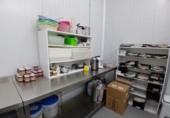 Local comercial Industrial en venta con 460m² en Valdeltormo, Calle José Antonio Primo de Rivera foto