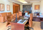 Oficinas en venta con 177m² en Albolote, Calle Motril foto