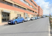 Oficinas en venta con 177m² en Albolote, Calle Motril foto