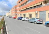 Oficinas en venta con 177m² en Albolote, Calle Motril foto