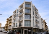 Local comercial en venta con 370m² en Manacor, Carrer Santa Catalina Tomás foto