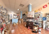 Local comercial en venta con 200m² en Denia foto