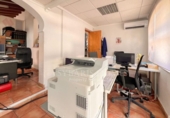 Local comercial en venta con 200m² en Denia foto
