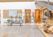 Nave Industrial en venta con 357m² en Badajoz foto