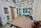 126m² commercial premises for sale in Tarrasa photo